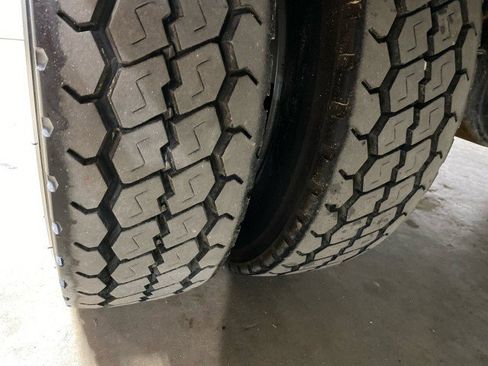 Used 2015 Ford F550 2WD Regular Cab Super Duty image 32