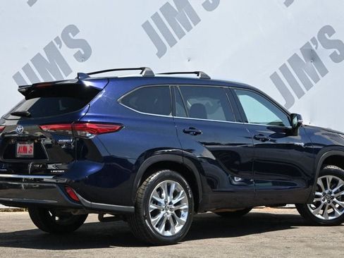 Used 2020 Toyota Highlander Limited FWD image 5