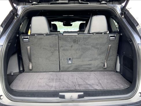 Certified 2025 Toyota Highlander XSE image 34