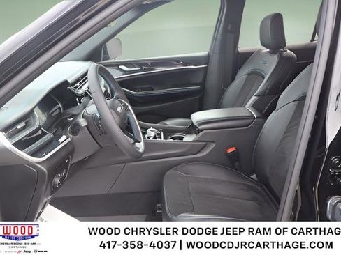 Used 2023 Jeep Grand Cherokee Trailhawk AWD/4WD image 24