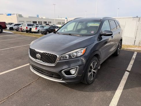 Used 2016 Kia Sorento EX image 1