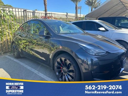 Used 2024 Tesla Model Y Performance AWD/4WD image 1