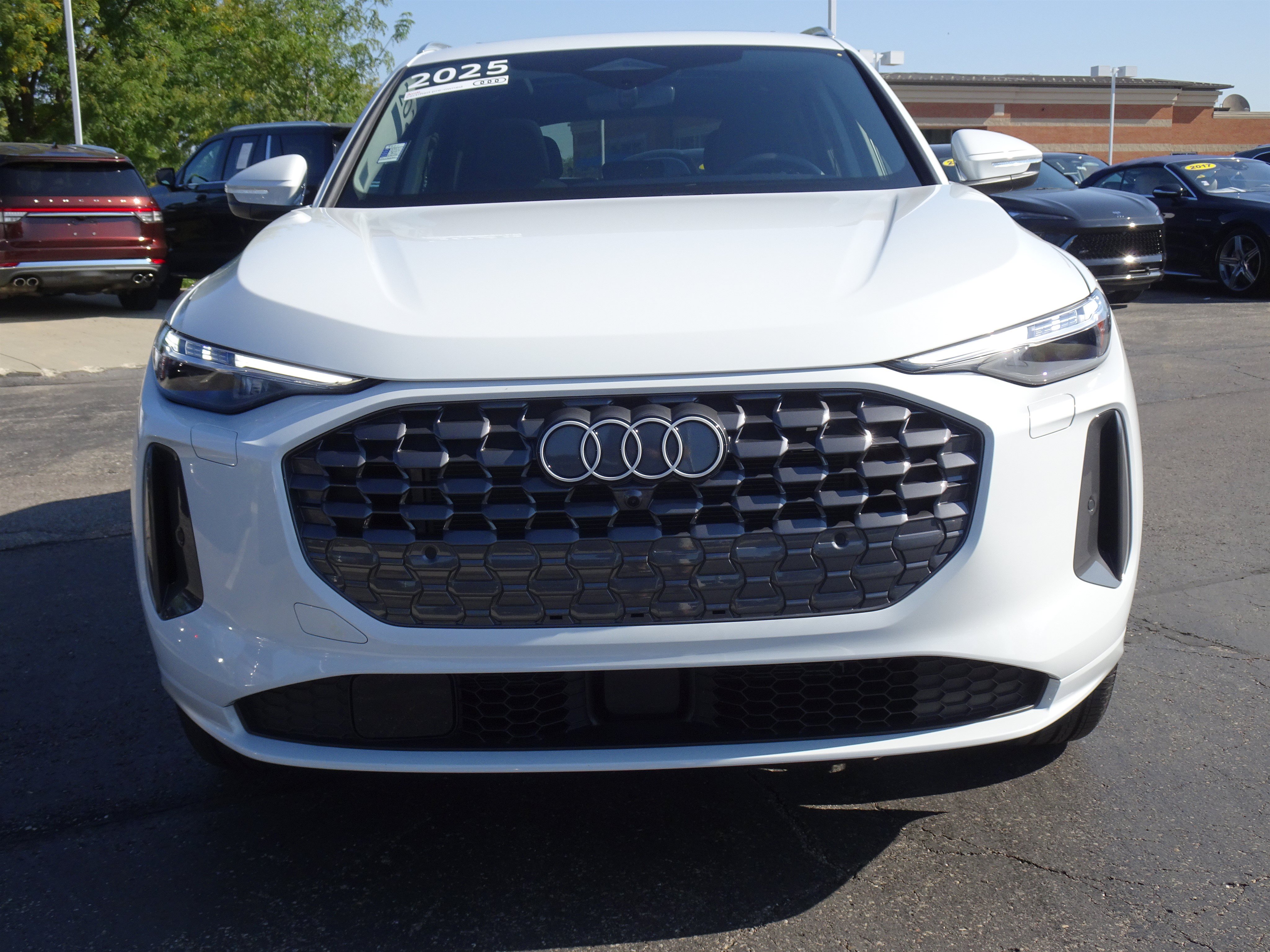 Certified 2025 Audi Q5 Premium Plus w/ Premium Plus AWD/4WD image 7