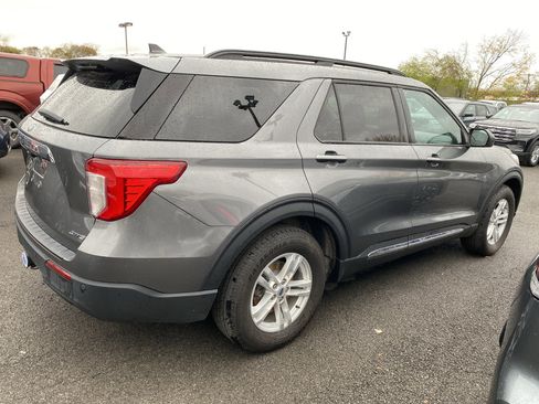 Used 2022 Ford Explorer XLT w/ Class IV Trailer Tow Package image 6