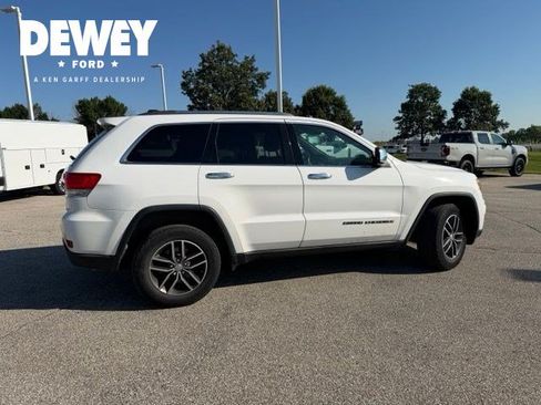 Used 2017 Jeep Grand Cherokee Limited AWD/4WD image 13