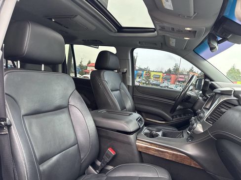 Used 2018 Chevrolet Suburban LT image 15