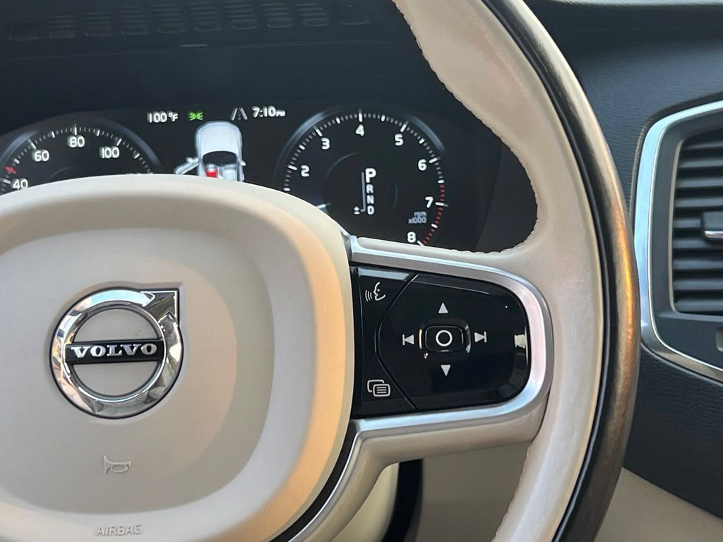 Used 2021 Volvo XC90 T6 Momentum w/ Climate Package AWD/4WD image 18