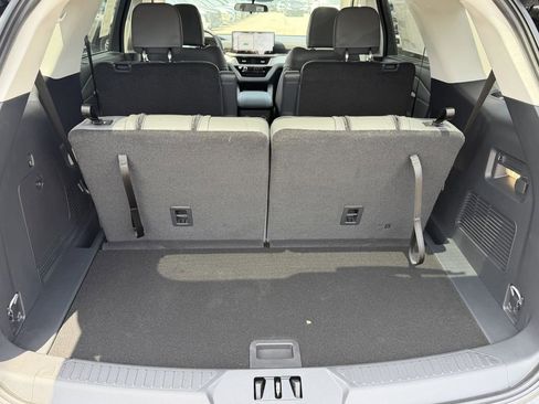 New 2026 Ford Explorer Active w/ Active Comfort Package RWD image 15