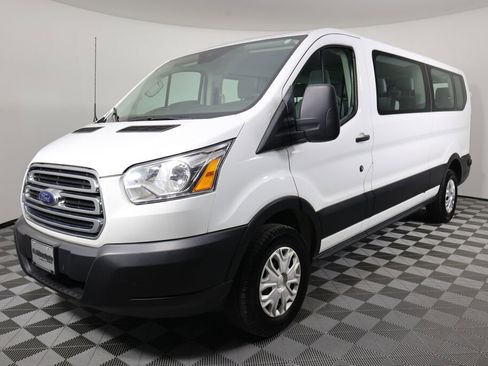 Used 2019 Ford Transit 350 XLT RWD image 5
