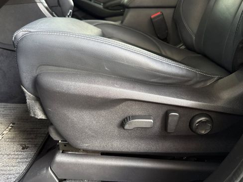 Used 2023 Subaru Ascent Limited AWD/4WD image 12