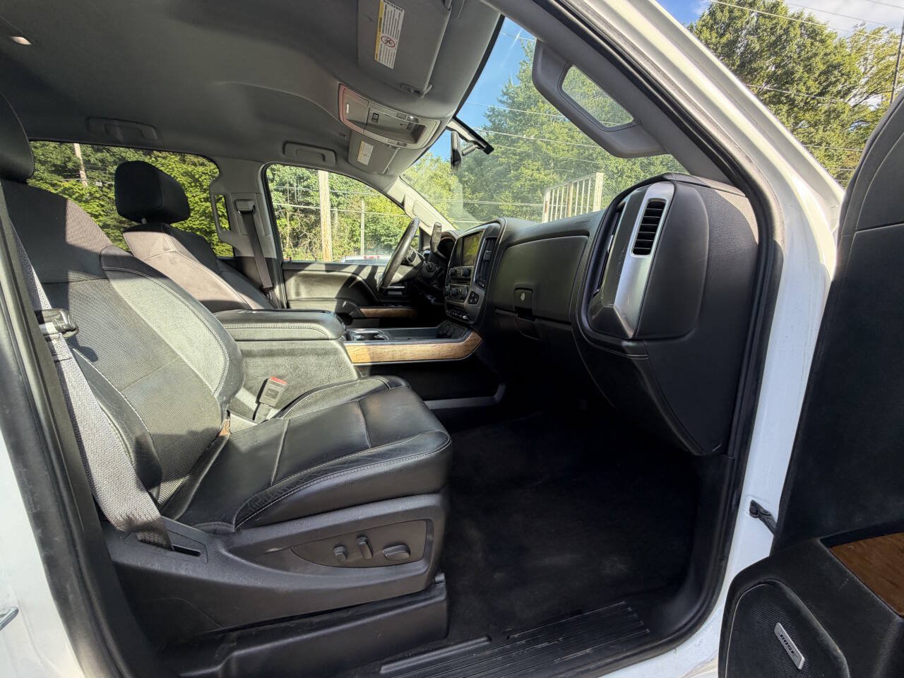 Used 2015 Chevrolet Silverado 2500 LTZ w/ Duramax Plus Package AWD/4WD image 23