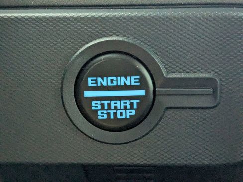 Used 2024 Ford Bronco Badlands image 29