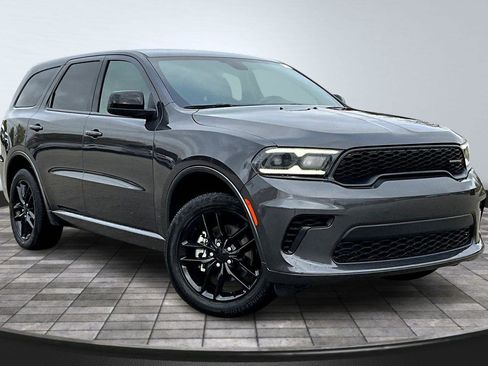 Used 2024 Dodge Durango GT image 1