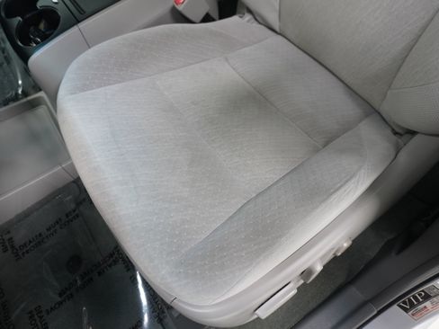 Used 2015 Toyota Sienna LE FWD image 11