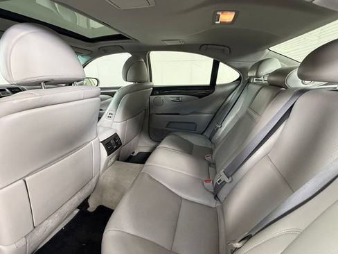 Used 2012 Lexus LS 460 w/ Luxury Value Edition RWD image 26
