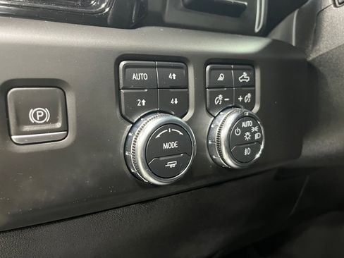 Certified 2023 GMC Sierra 1500 AT4 w/ Technology Package image 15