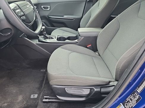 Used 2025 Kia K4 FWD image 10