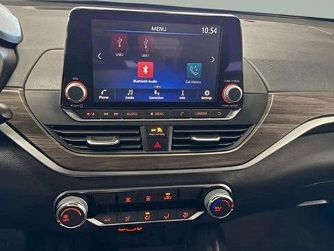 Used 2025 Nissan Altima 2.5 SV image 32