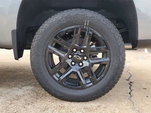 New 2026 Chevrolet Silverado 1500 Custom Trail Boss w/ LPO, Dark Essentials Package image 10