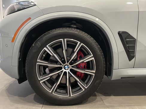 Used 2026 BMW X5 xDrive40i w/ M Sport Package AWD/4WD image 7