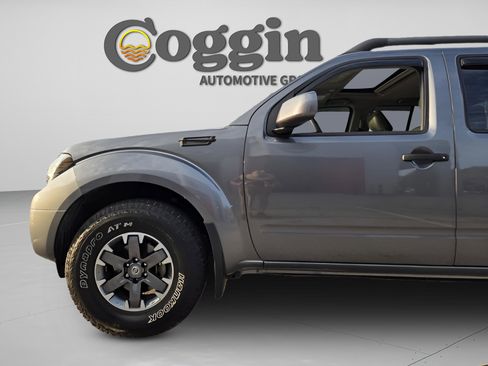 Used 2021 Nissan Frontier PRO-4X w/ Pro-4x Utility Package image 32