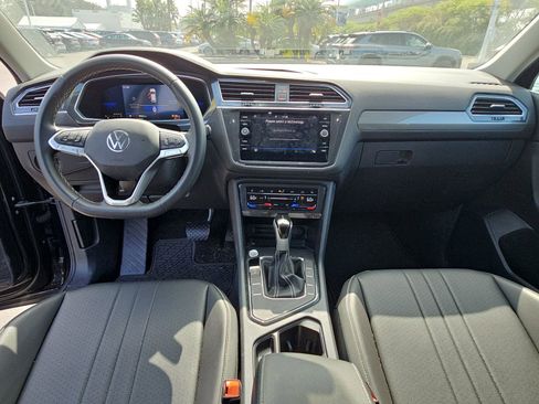 Certified 2023 Volkswagen Tiguan SE image 12