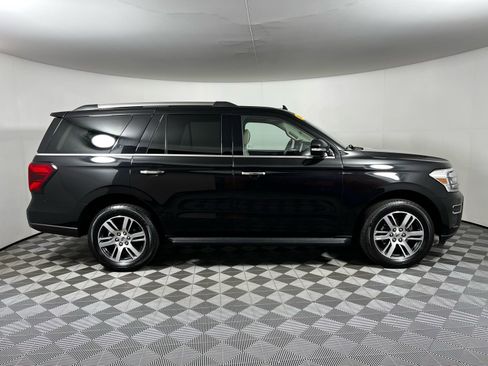 Used 2024 Ford Expedition Limited image 4