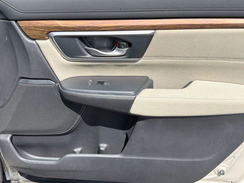 Used 2017 Honda CR-V EX image 25