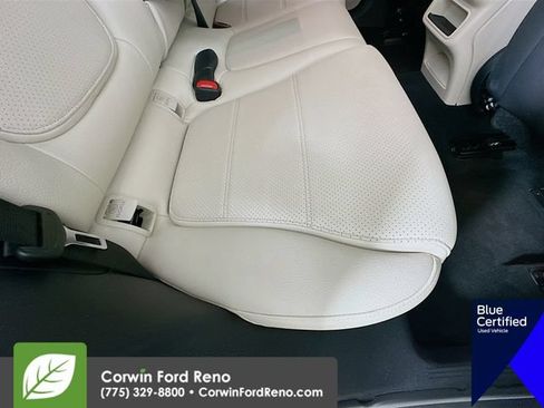 Used 2023 Mercedes-Benz GLC 300 4MATIC image 32