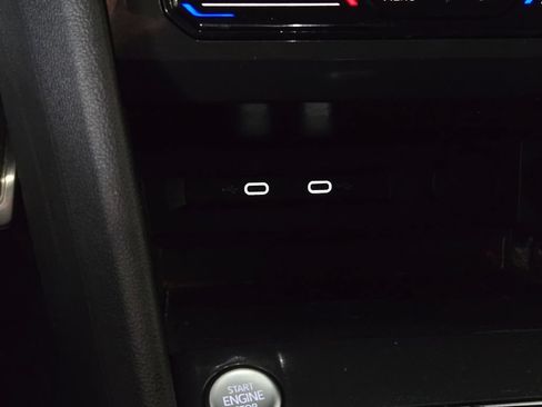 Used 2022 Volkswagen Tiguan SE R-Line AWD/4WD image 28