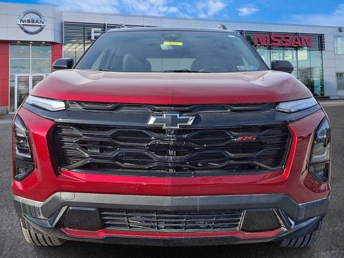 Used 2026 Chevrolet Equinox RS w/ Convenience Package III image 2