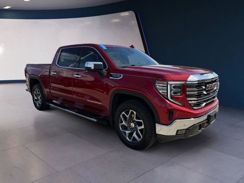 Used 2023 GMC Sierra 1500 SLT w/ SLT Premium Plus Package AWD/4WD image 7
