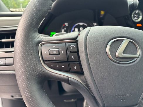Used 2024 Lexus ES 300h F Sport w/ Accessory Package (Z1) FWD image 11