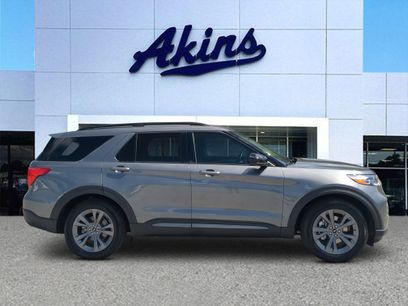 Certified 2022 Ford Explorer XLT w/ Equipment Group 202A