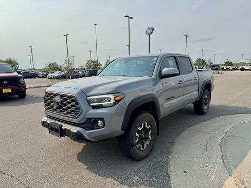 Used 2021 Toyota Tacoma TRD Off-Road AWD/4WD image 3