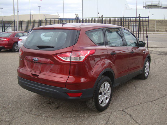 Used 2015 Ford Escape S FWD image 5
