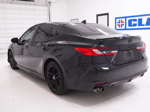 Used 2025 Toyota Camry SE FWD image 7