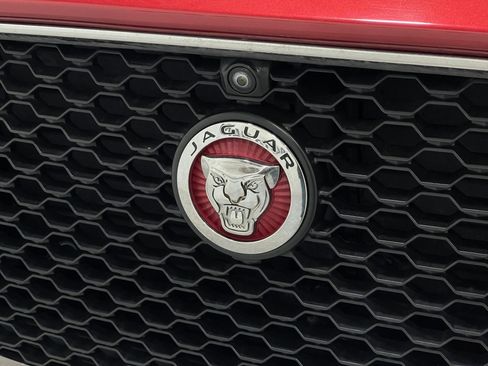 Used 2019 Jaguar F-PACE Prestige image 39