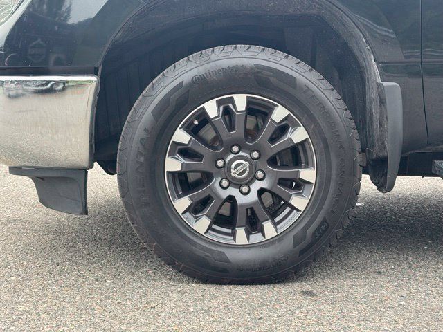Used 2017 Nissan Titan SV AWD/4WD image 4