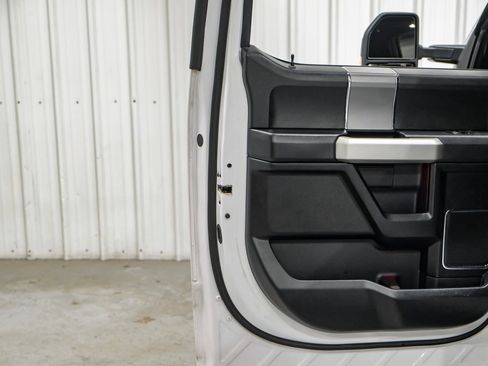 Used 2015 Ford F150 Lariat w/ Equipment Group 502A Luxury RWD image 31