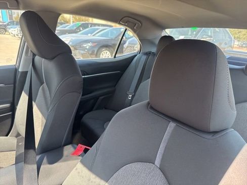 Used 2023 Toyota Camry LE image 9
