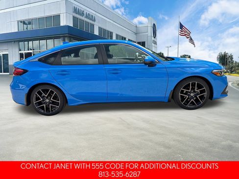 Used 2024 Honda Civic Sport Touring image 3