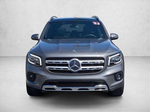 Used 2023 Mercedes-Benz GLB 250 4MATIC image 2