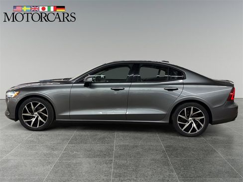 Used 2020 Volvo S60 T5 Momentum w/ Protection Package Premier image 6