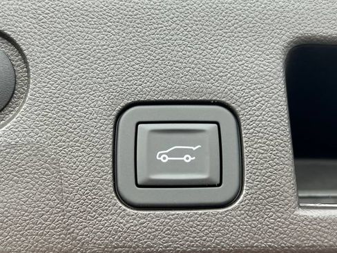 Used 2027 GMC Terrain Denali w/ LPO, Floor Liner Package AWD/4WD image 39