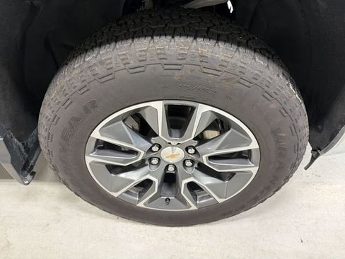 Certified 2025 Chevrolet Silverado 1500 LT image 14