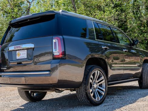 Used 2019 GMC Yukon Denali w/ Denali Ultimate Package RWD image 5