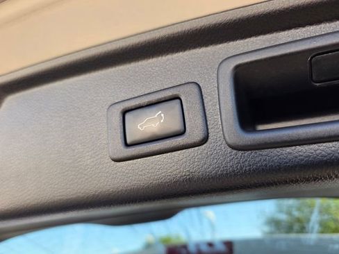 Used 2017 Subaru Forester 2.5i Limited w/ Popular Package #2 image 12