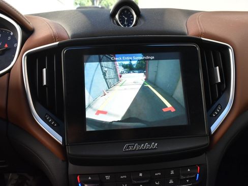 Used 2020 Maserati Ghibli RWD image 24