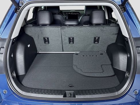 New 2026 GMC Terrain Denali w/ LPO, Black Badging Package image 27